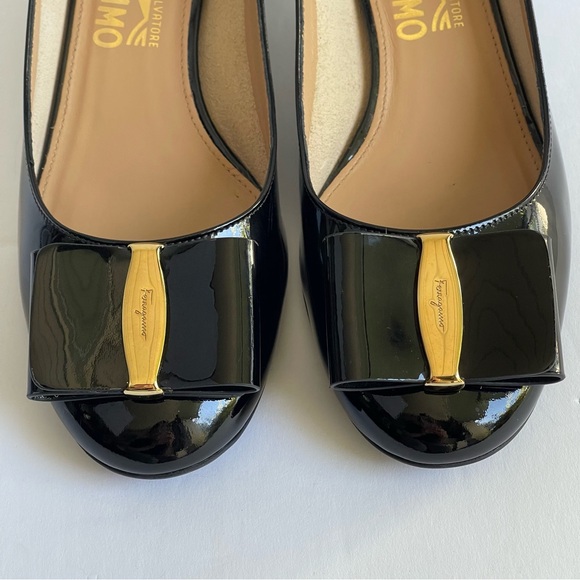 Salvatore Ferragamo Black Patent Leather Bow Pumps Women USA SZ 8 + Dust-bag - Picture 4 of 16